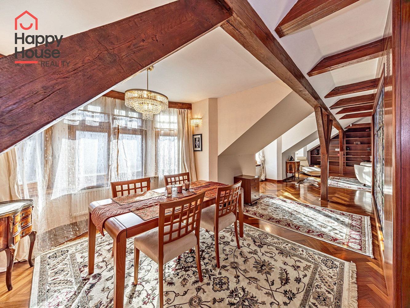 Pronájem bytu 4+1 184 m² – fotografie 2