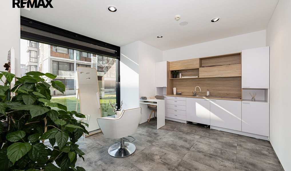 Pronájem obchodních prostor 177 m², Praha – náhled fotky 15