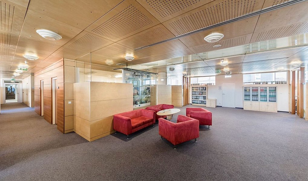 Pronájem kanceláře 733 m², Praha – náhled fotky 7