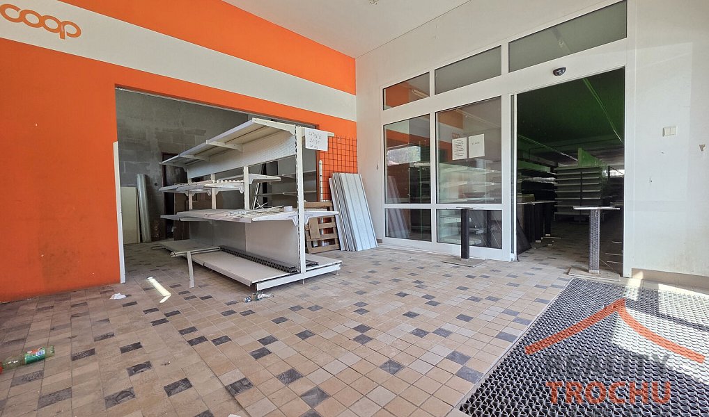 Prodej obchodních prostor 600 m², Úpice – náhled fotky 4