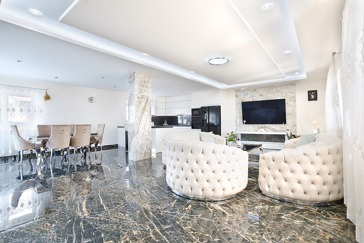 Prodej domu 180 m² s pozemkem 656 m² – pohled 3