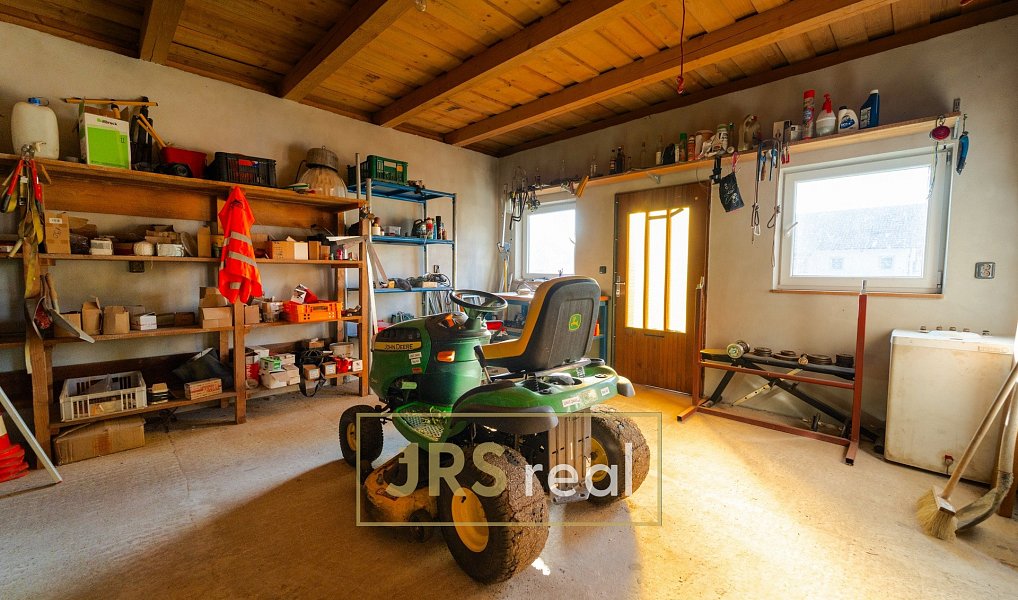 Prodej domu 187 m² s pozemkem 2 699 m², Novosedly – náhled fotky 32