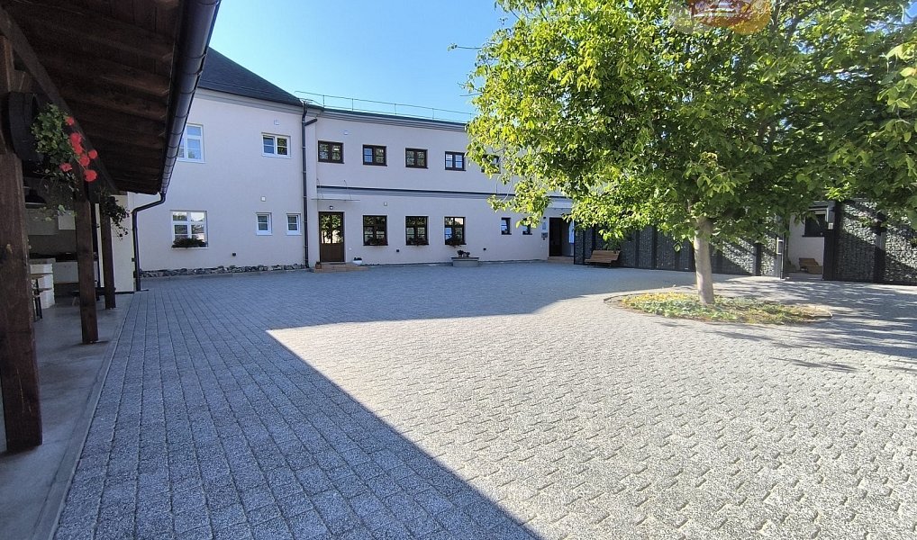 Prodej ubytovacího objektu 690 m², Hněvotín – náhled fotky 28