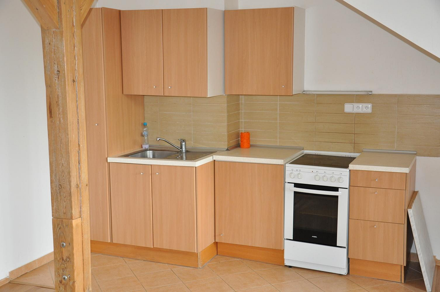 Pronájem bytu 1+1 56 m² – fotografie 3