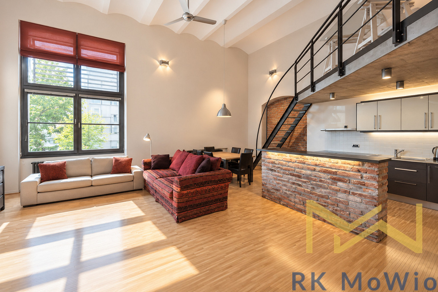 Pronájem bytu 2+kk 114 m² – fotografie 3