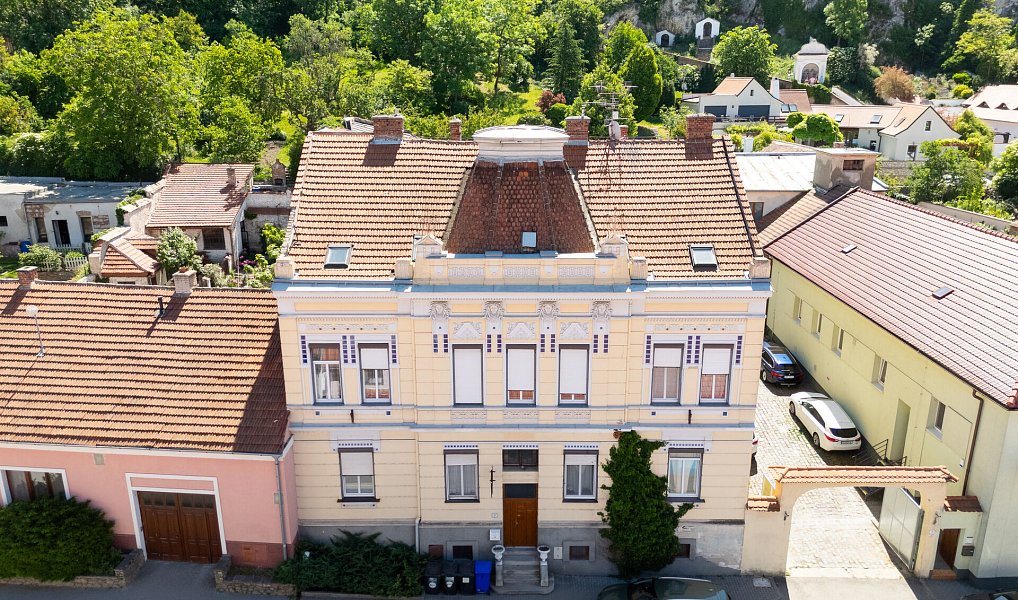 Prodej ubytovacího objektu 820 m², Mikulov – náhled fotky 33