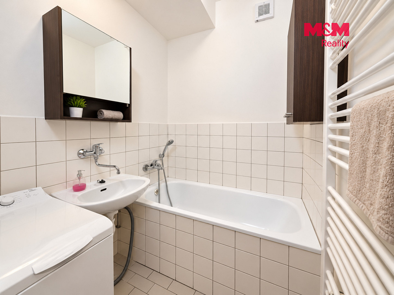 Pronájem bytu 1+1 48 m² – fotografie 4