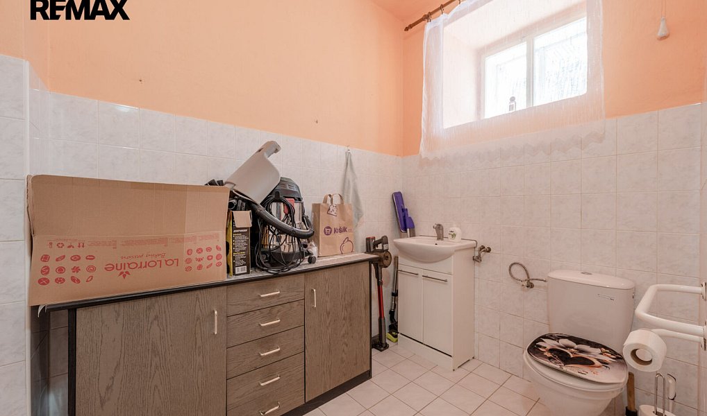Prodej domu 230 m² s pozemkem 941 m², Kvasiny – náhled fotky 14