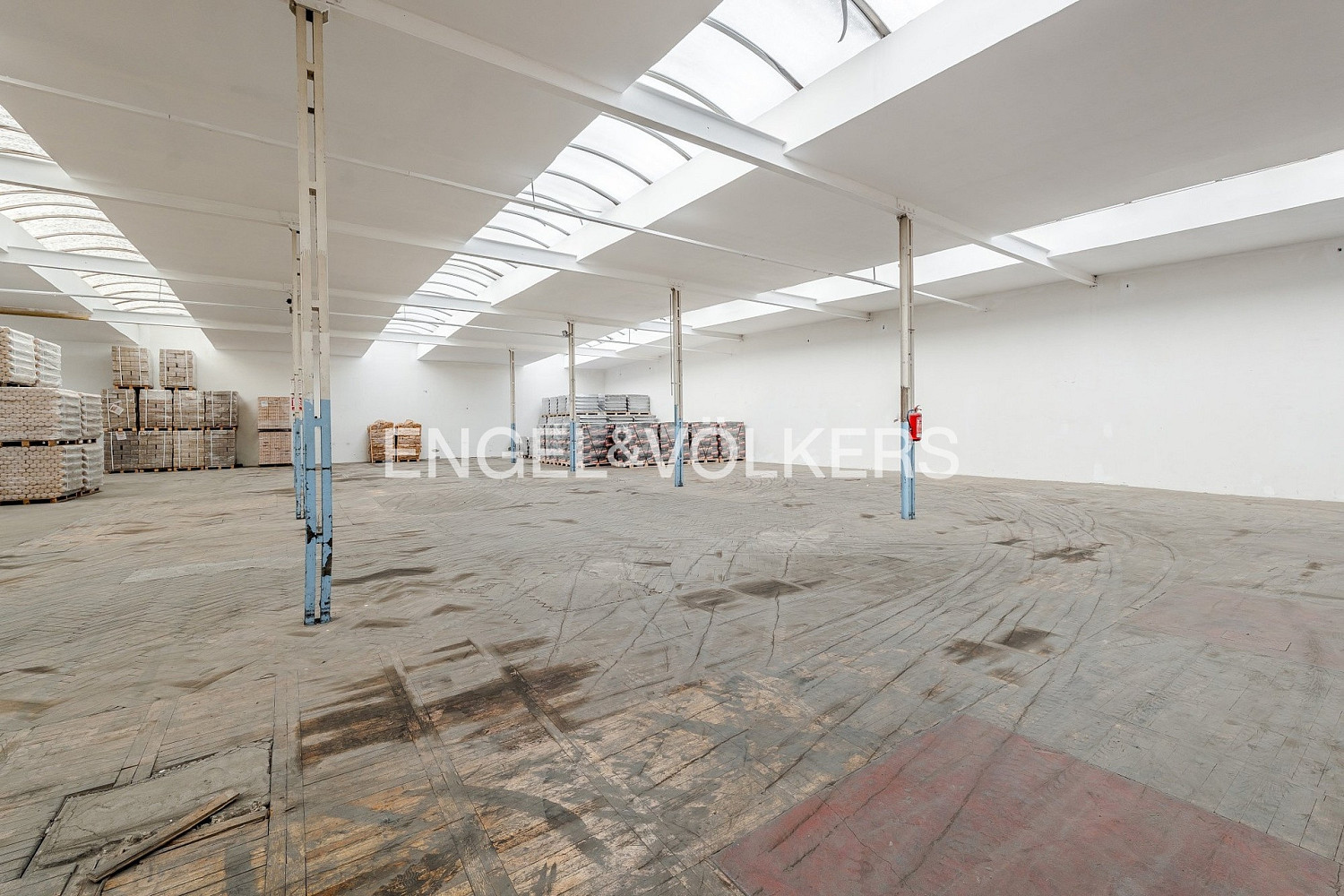 Pronájem skladovacích prostor 499 m² – fotografie 2