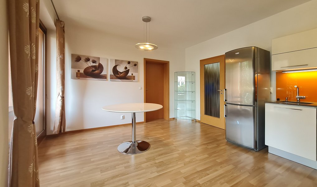 Pronájem bytu 2+kk 62 m², Říčany – náhled fotky 4