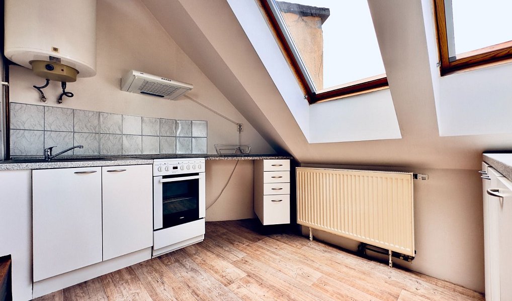 Pronájem bytu 1+kk 45 m², Cheb – náhled fotky 8
