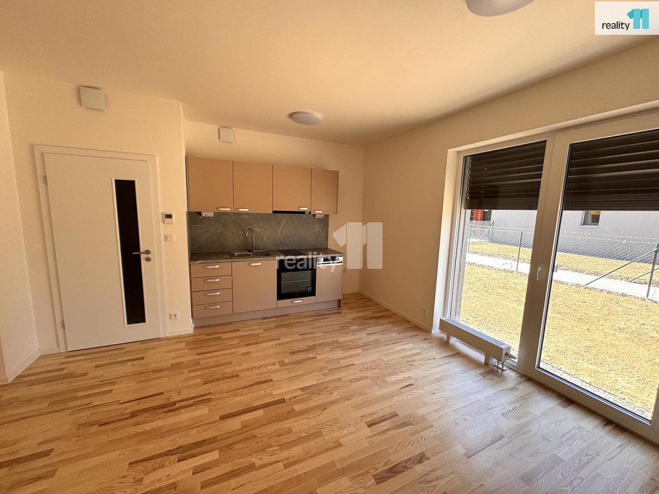 Pronájem bytu 1+kk 35 m² — photo 2
