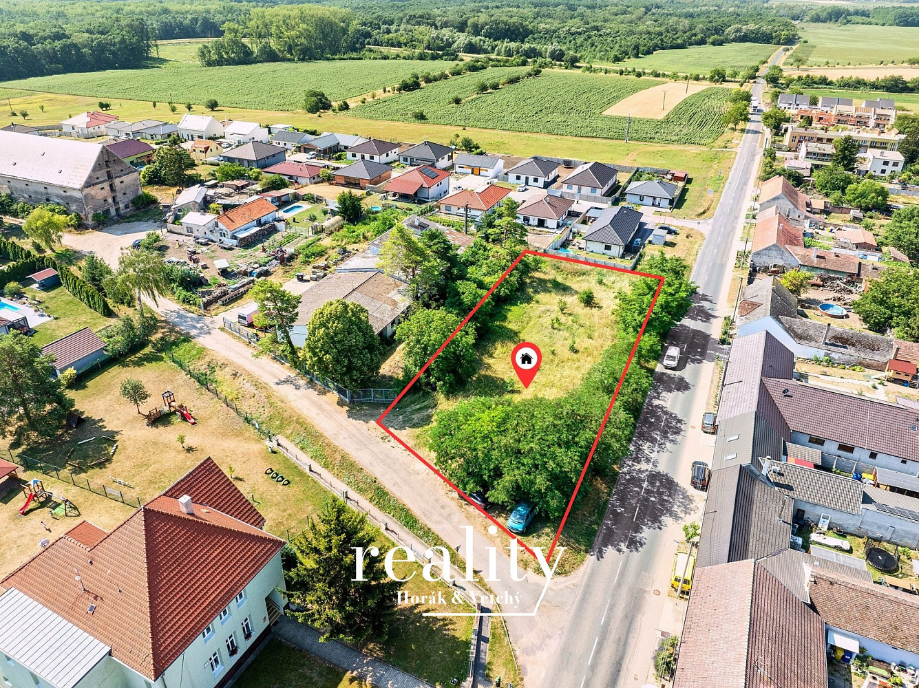 Prodej stavebního pozemku 2 002 m²