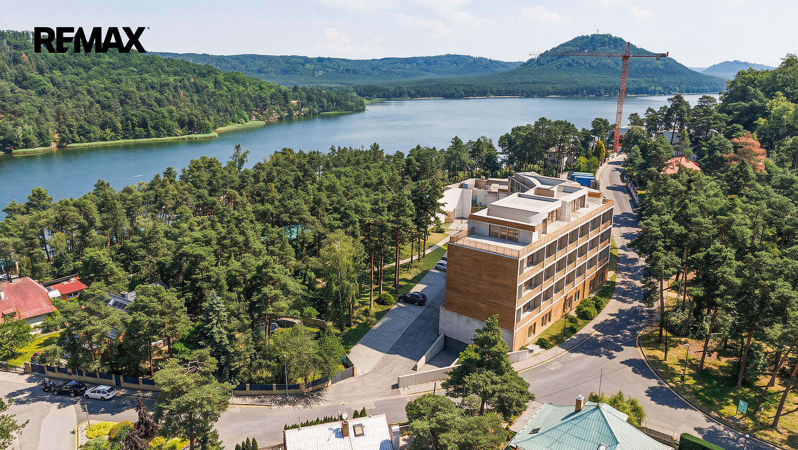Prodej komerčního pozemku 3 913 m²