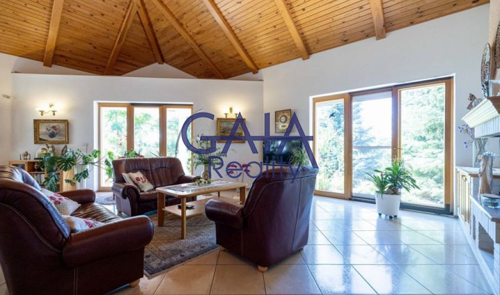 Prodej domu 354 m² s pozemkem 3 088 m², Strážovice – náhled fotky 4