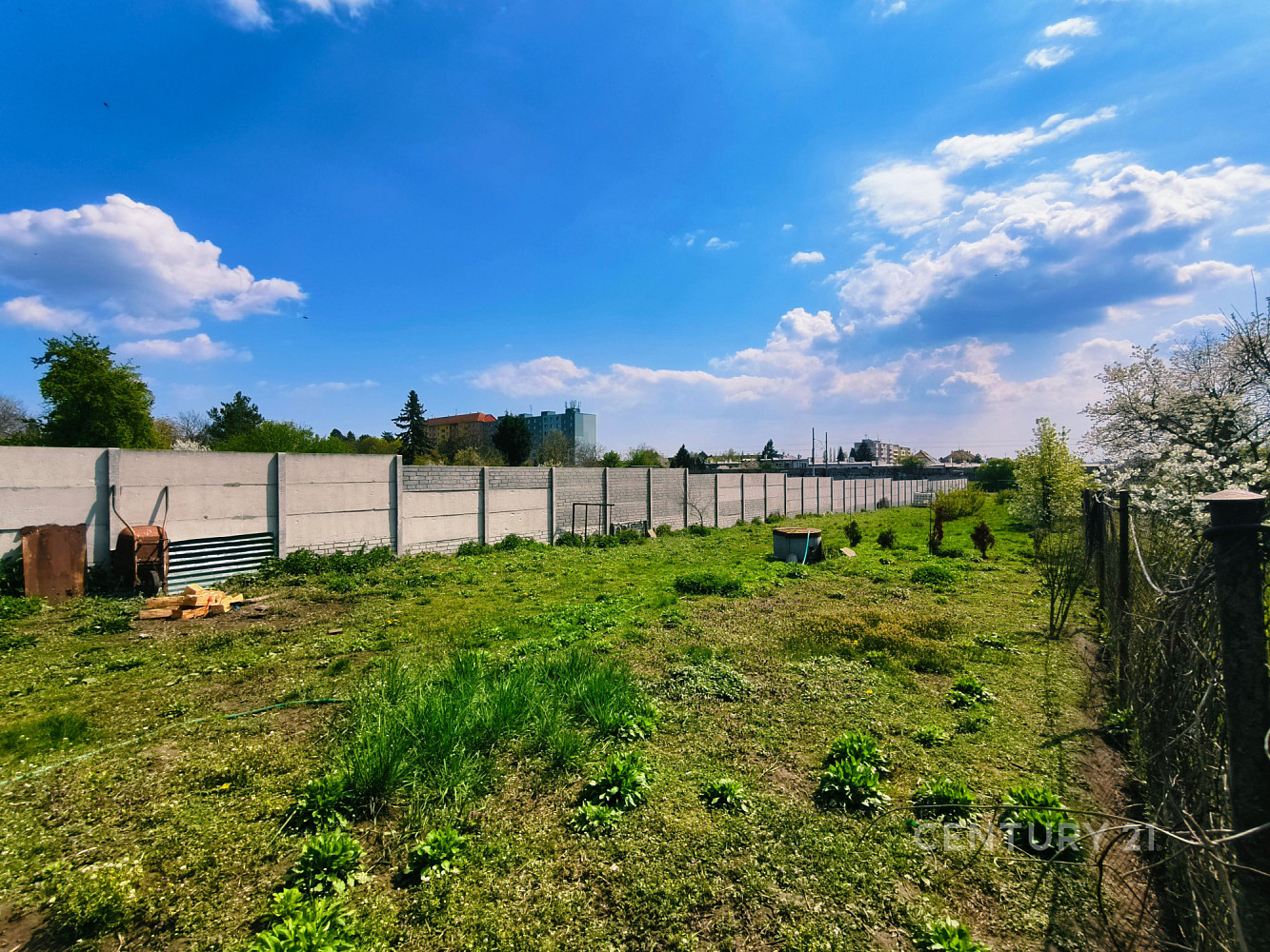 Prodej stavebního pozemku 1 057 m²
