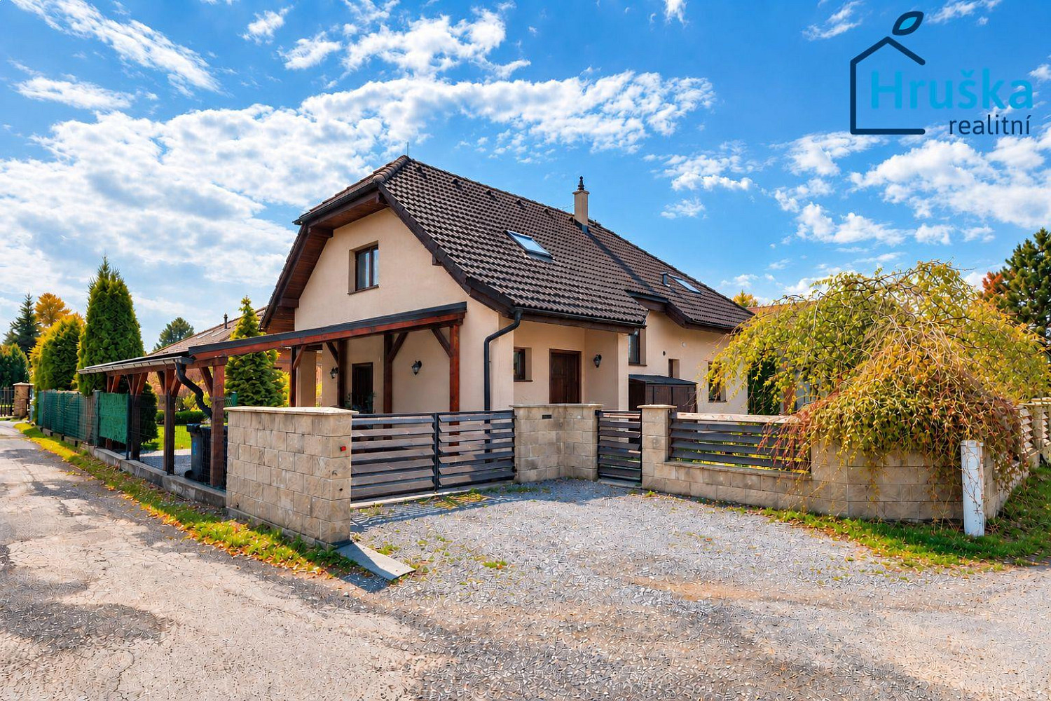 Prodej domu 196 m² s pozemkem 650 m²