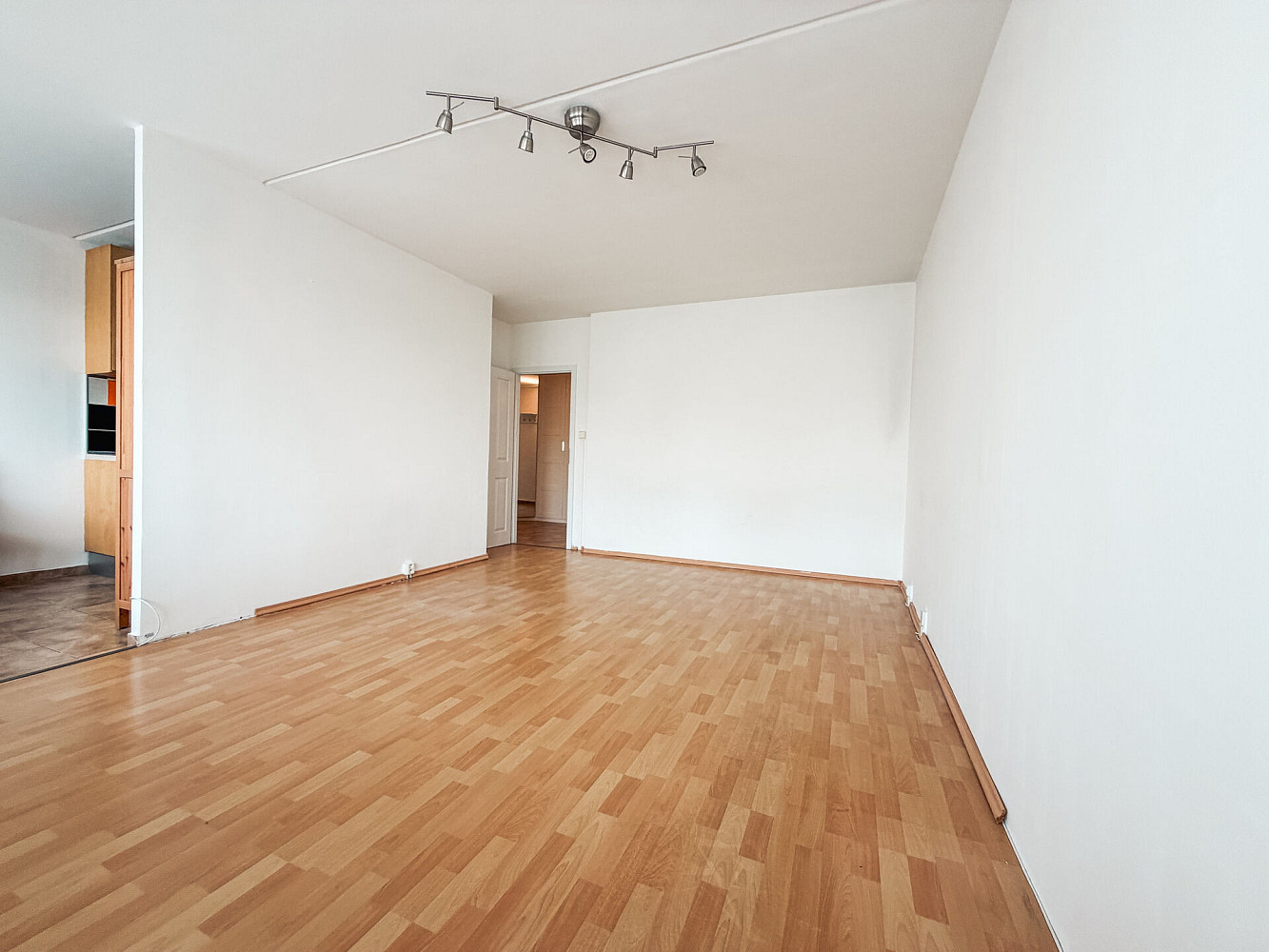 Pronájem bytu 3+1 80 m² – fotografie 2