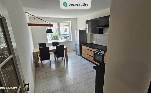Prodej bytu 3+1 80 m², Husovo náměstí, Mladá Vožice, okres Tábor