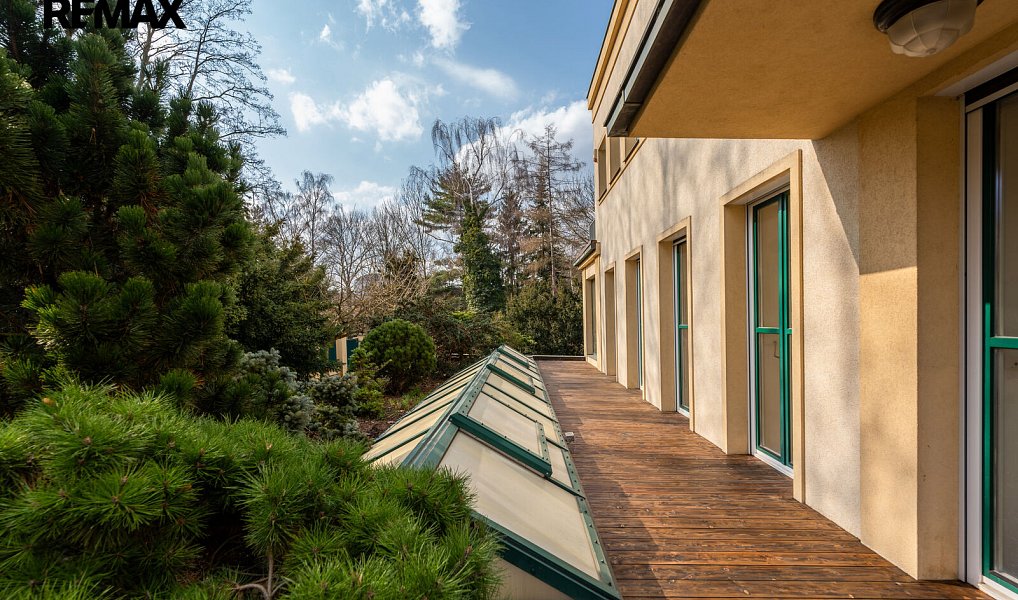 Prodej komerčního objektu (jiného typu) 675 m², Čelákovice – náhled fotky 6