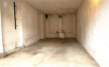 Zděná garáž v Maloměřicích Bezpečný přístav pro váš vůz i peníze, Vrbí, Brno - Maloměřice