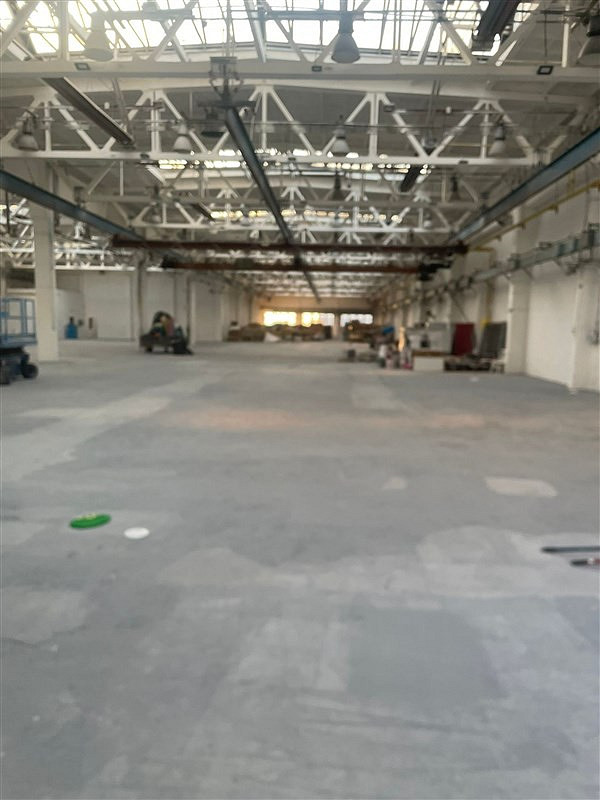 Pronájem výrobních prostor 3 600 m² — photo 3