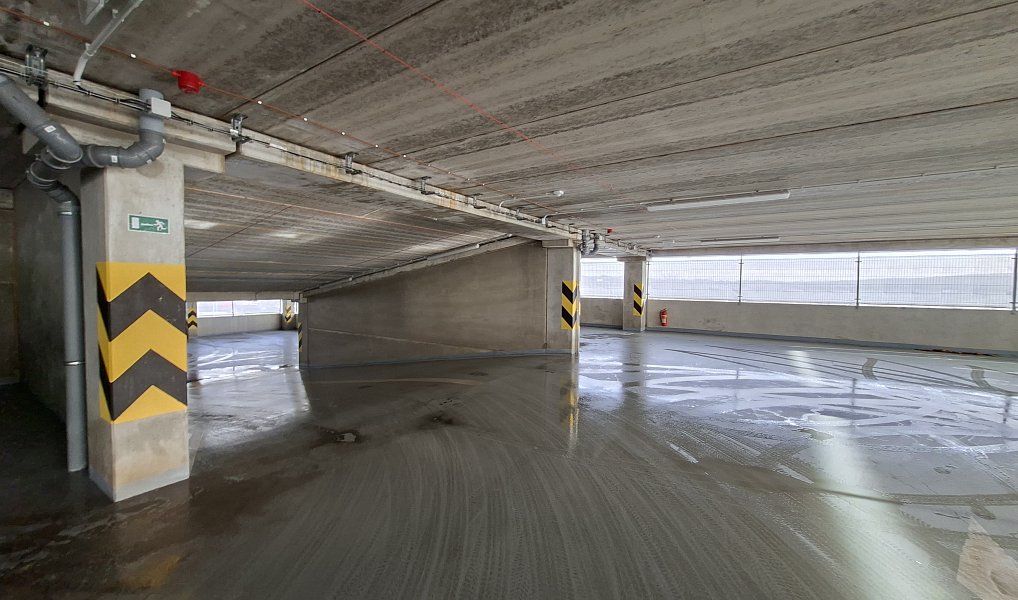 Pronájem krytého garážového stání 12,5m2, Praha 9 - ul. Bryksova, Praha – náhled fotky 5