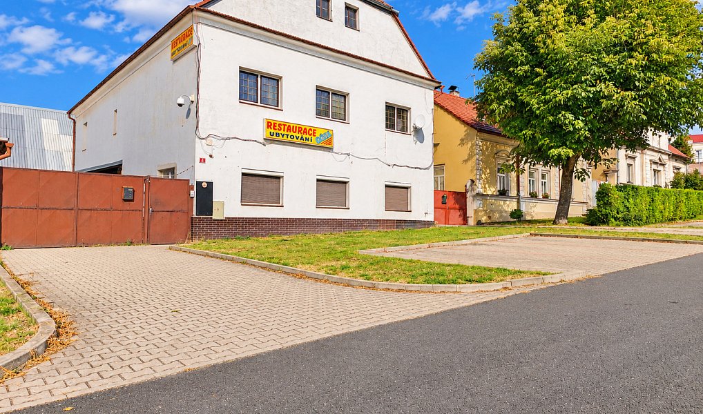 Prodej komerčního prostoru, 400 m², Buškovice - Louny, Podbořany