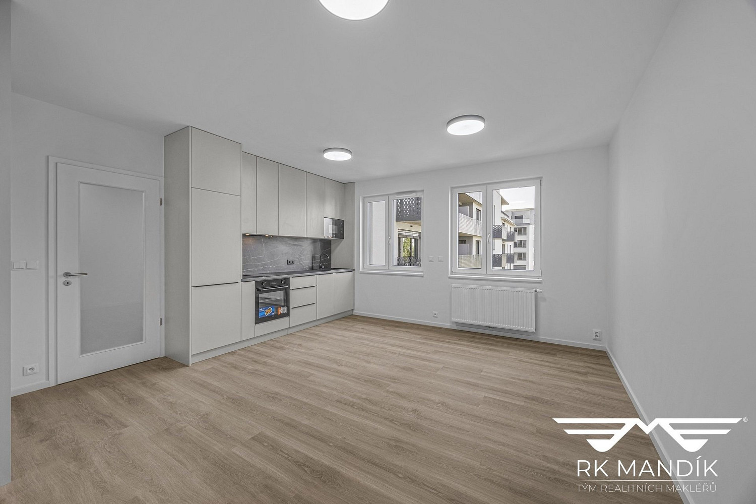 Pronájem bytu 1+kk 33 m² – fotografie 2