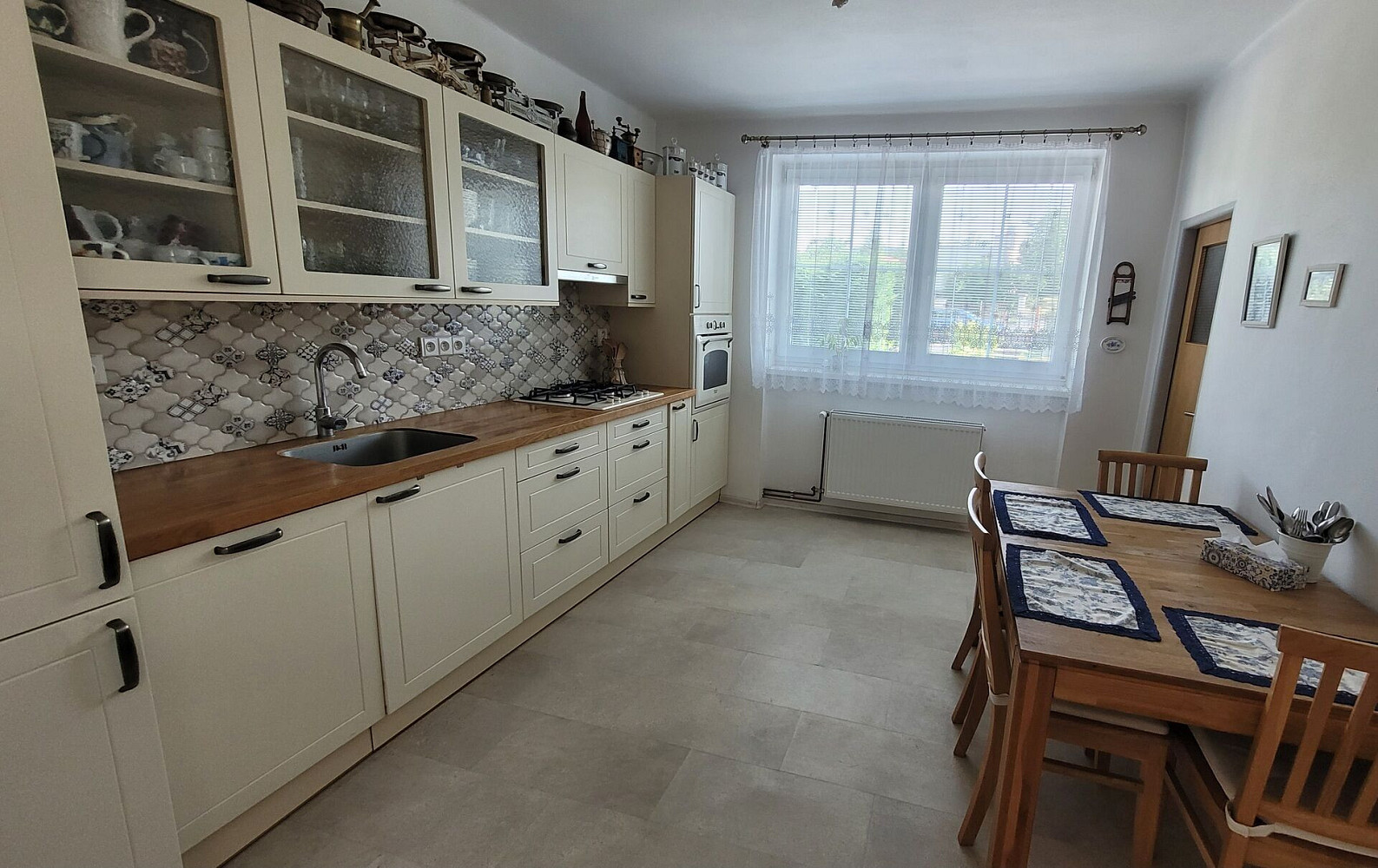 Prodej domu 180 m² s pozemkem 1 075 m² – fotografie 3