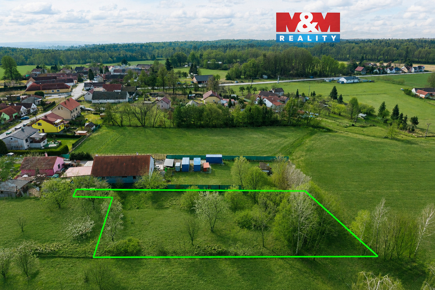 Prodej stavebního pozemku 1 727 m²