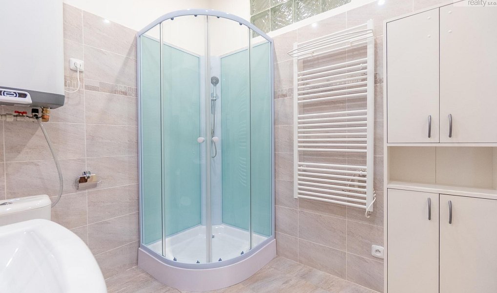 Prodej domu 326 m² s pozemkem 200 m², Žatec – náhled fotky 9