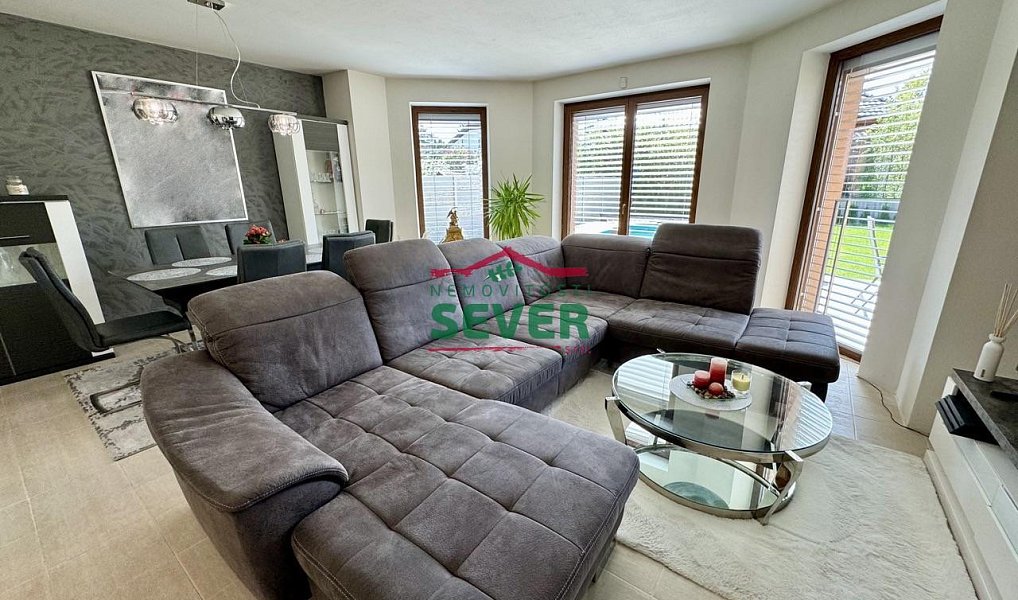 Prodej domu 220 m² s pozemkem 571 m², Praha – náhled fotky 4
