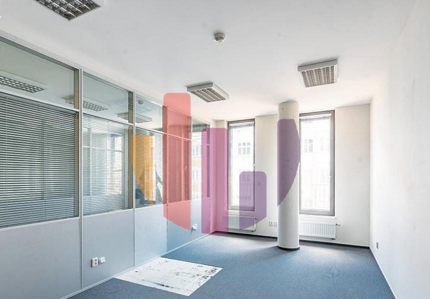 Pronájem kanceláře 135 m² — photo 4