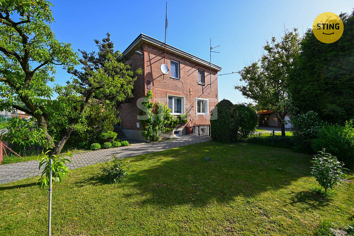 Prodej domu 110 m² s pozemkem 678 m² — photo 2