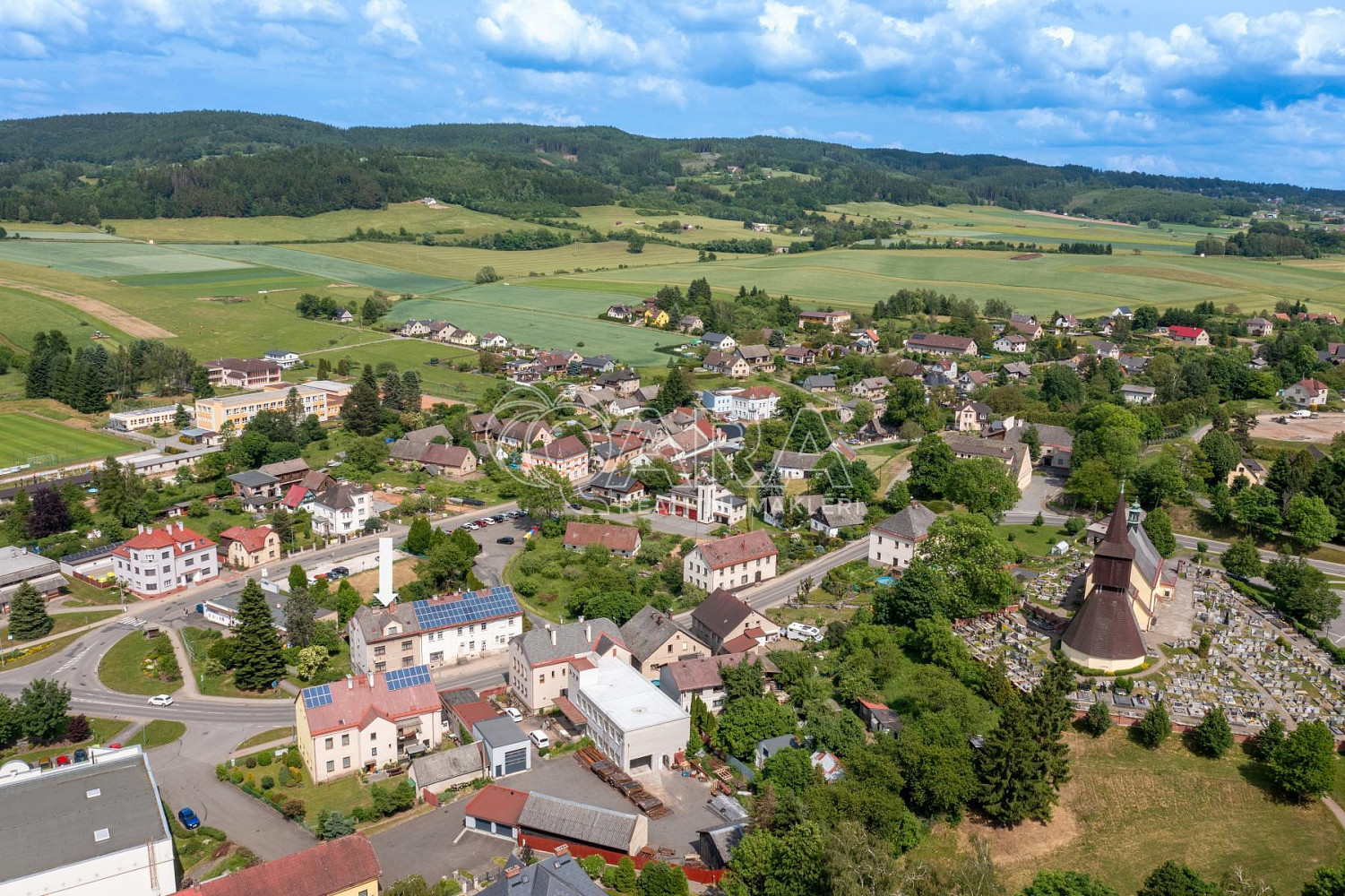 Prodej domu 200 m² s pozemkem 458 m² – fotografie 2