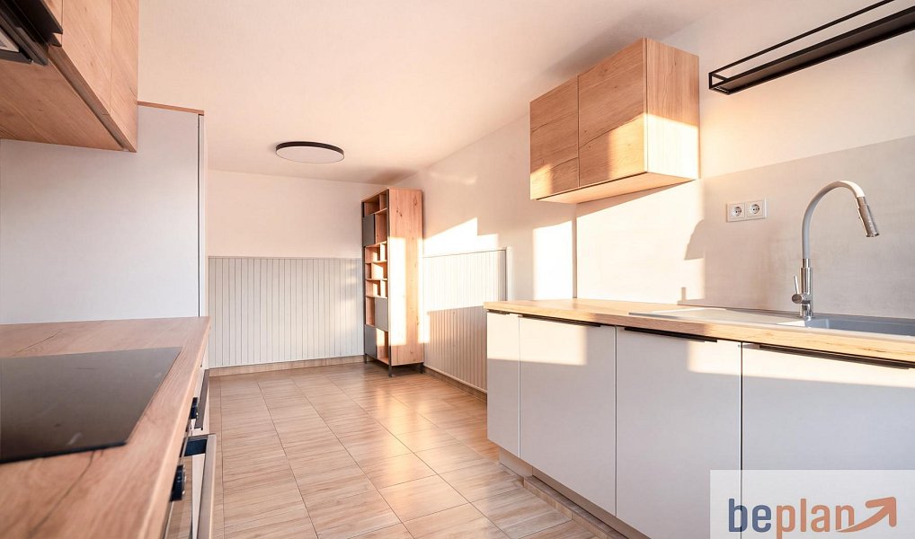 Prodej domu 300 m² s pozemkem 557 m², Drnholec – náhled fotky 17