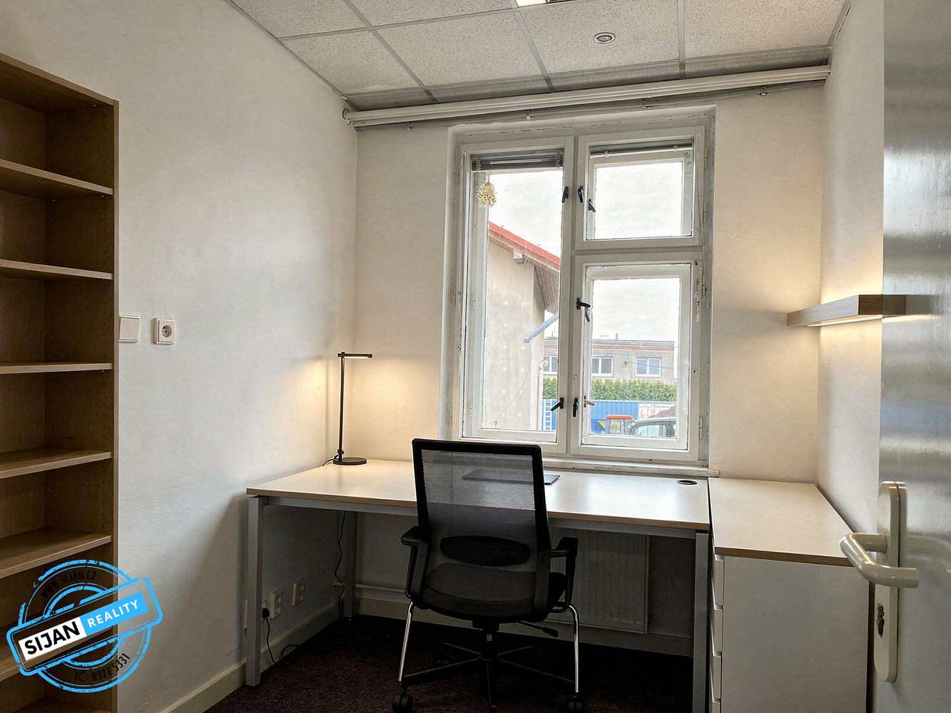 Pronájem kanceláře 130 m² – fotografie 2