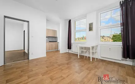 Pronájem bytu 1+kk 33 m², Kokonínská, Jablonec nad Nisou