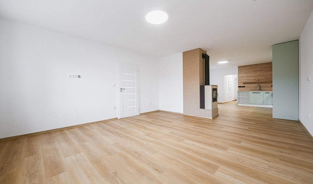 Prodej domu 95 m² s pozemkem 727 m², Jemnice – náhled fotky 6