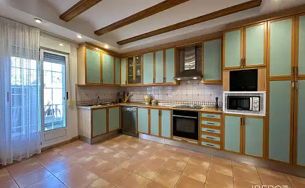 Prodej domu 250 m² s pozemkem 1 700 m², Zaragoza, Španělsko