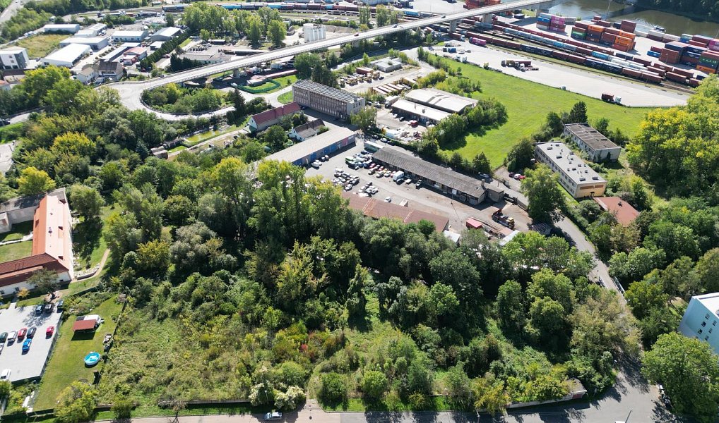 Prodej stavebního pozemku 2 414 m², Mělník – náhled fotky 14