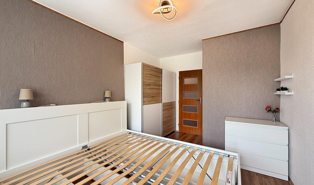 Prodej bytu 3+1 68 m², Krupka – náhled fotky 9