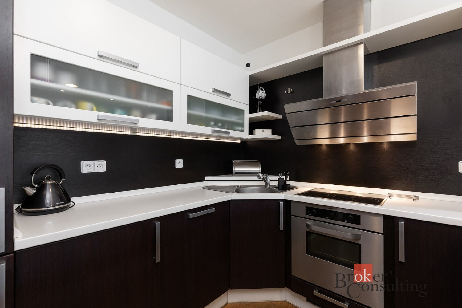 Prodej domu 177 m² s pozemkem 1 425 m² – fotografie 2