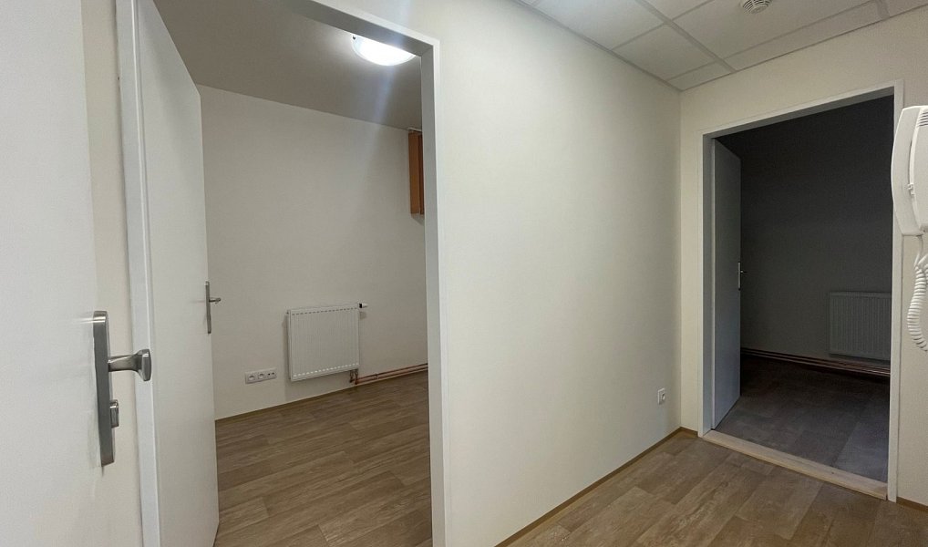 Pronájem bytu 2+kk 27 m², Staré Hradiště – náhled fotky 4
