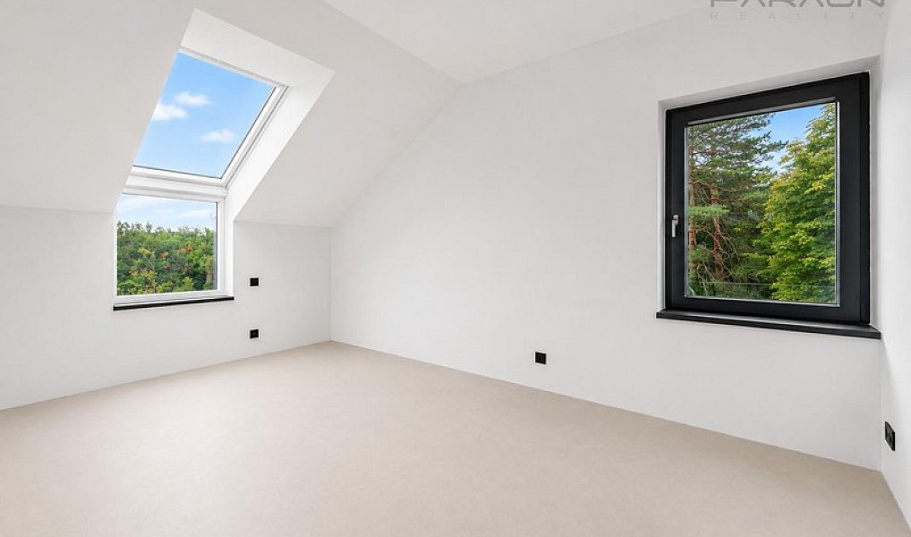 Prodej domu 305 m² s pozemkem 362 m², Praha – náhled fotky 12