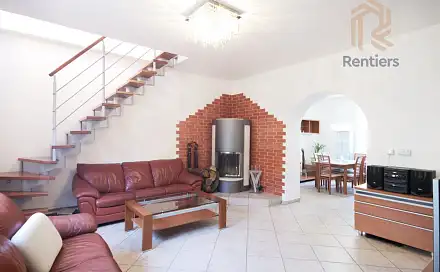 Pronájem domu 153 m² s pozemkem 255 m², Hejtmanská, Praha 9 - Kyje