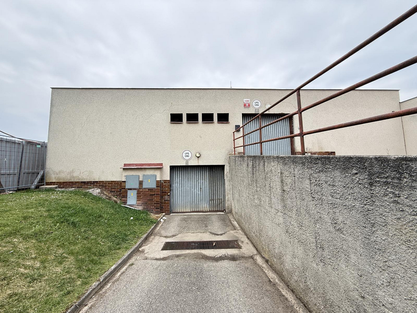 Pronájem garáže Plzeň Skvrňany – fotografie 4