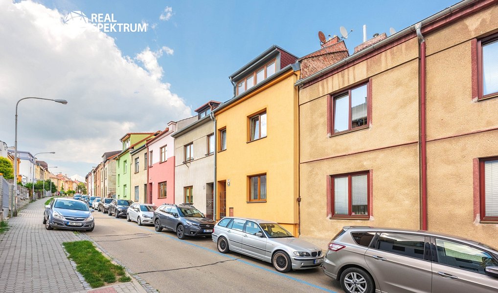 Prodej domu 200 m² s pozemkem 186 m², Brno – náhled fotky 2