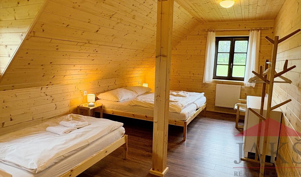 Prodej domu 239 m² s pozemkem 2 125 m², Srní – náhled fotky 12